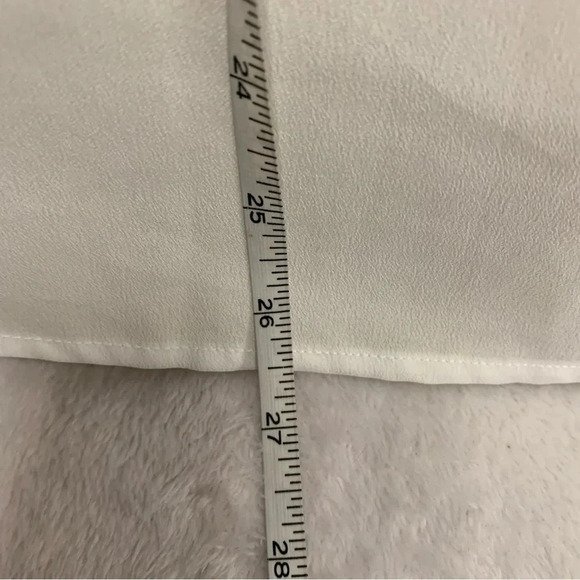 Banana Republic black/white sleeveless top size medium petite back zipper - Picture 6 of 10